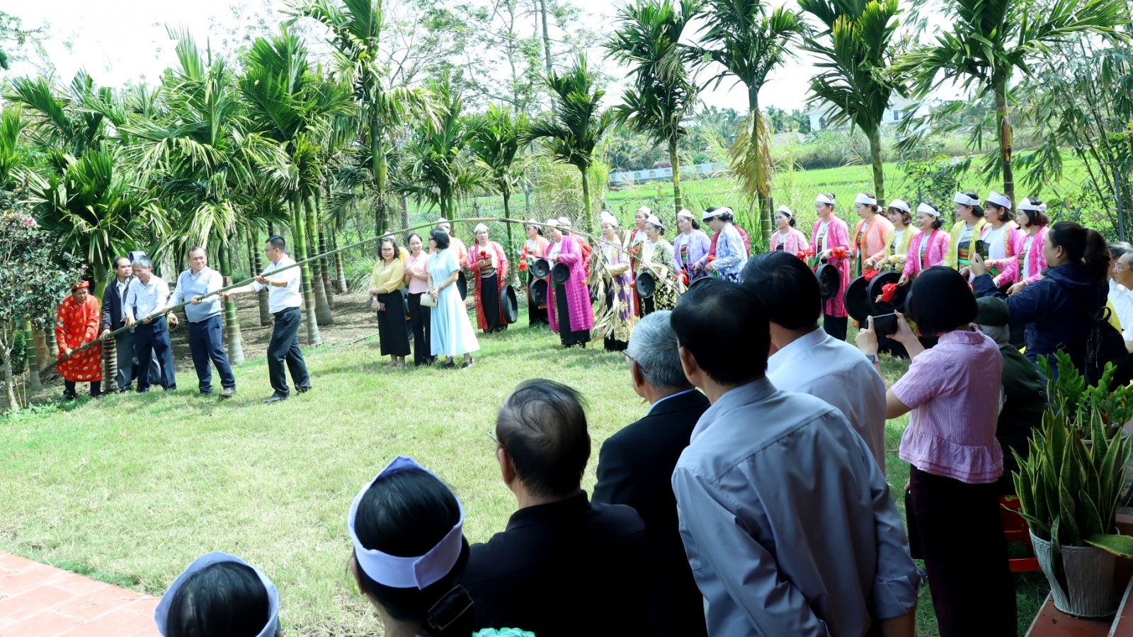 Người Mường ở Đắk Lắk rộn ràng Lễ Khai hạ